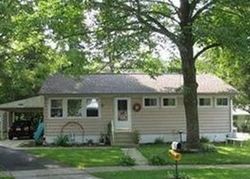 Pre-foreclosure in  CIRCLE DR Reading, PA 19606