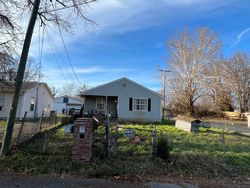 Pre-foreclosure in  DRIVE D Knoxville, TN 37920
