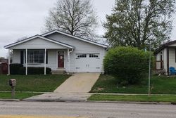 Pre-foreclosure in  N HERSHEY RD Bloomington, IL 61704