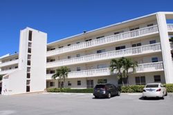 Pre-foreclosure in  ARCARA WAY  Lake Worth, FL 33467