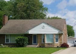 Pre-foreclosure in  GLENWOOD ST Clinton Township, MI 48035