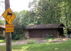 Pre-foreclosure in  PETERSBURG RD Evansville, IN 47711
