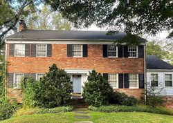 Pre-foreclosure in  FARNSWORTH DR Potomac, MD 20854