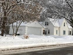 Pre-foreclosure in  ALLEN AVE Muskegon, MI 49442