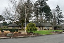 Pre-foreclosure in  SW MUIRWOOD DR Portland, OR 97225