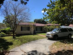Pre-foreclosure in  NE 111TH ST Miami, FL 33161