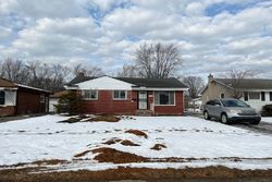  Mcdonald St, Dearborn Heights MI