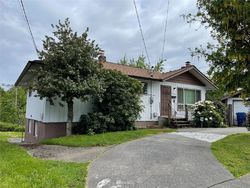 Pre-foreclosure in  68TH AVE S Seattle, WA 98178