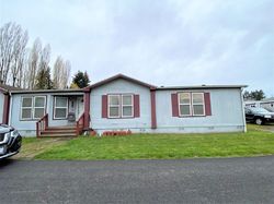 Pre-foreclosure in  SW 122ND ST Seattle, WA 98146