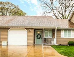 Pre-foreclosure Listing in N MOLLECK DR PEORIA, IL 61604