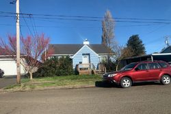 Pre-foreclosure Listing in 10TH ST TILLAMOOK, OR 97141