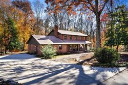 Pre-foreclosure in  LOCKE LN Mauldin, SC 29662
