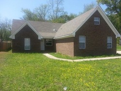 Pre-foreclosure in  MOUNTAIN TERRACE ST Memphis, TN 38127
