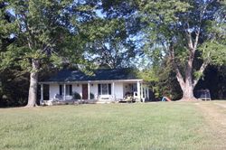 Pre-foreclosure in  HARRISTOWN RD Ashland City, TN 37015