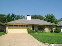 Pre-foreclosure in  CARTEN ST Fort Worth, TX 76112