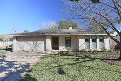 Pre-foreclosure Listing in KENT TOWNE LN SUGAR LAND, TX 77498