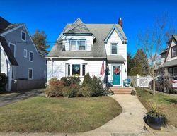 Pre-foreclosure in  TARENCE ST Rockville Centre, NY 11570