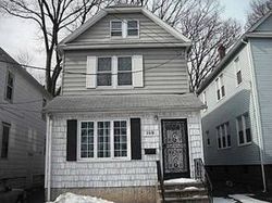 Pre-foreclosure in  VICTORY ST Roselle, NJ 07203