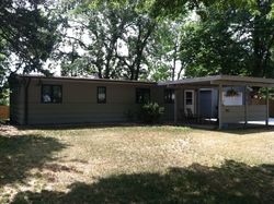 Pre-foreclosure in  W RIO RD Lincoln, NE 68505