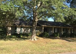 Pre-foreclosure Listing in JEB STUART ST TUPELO, MS 38801