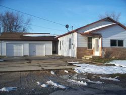 Pre-foreclosure in  OAK ST Livingston, IL 62058