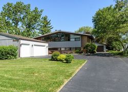 Pre-foreclosure in  13TH ST Lombard, IL 60148