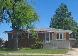 Pre-foreclosure in  LAWNDALE AVE Midlothian, IL 60445