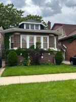 Pre-foreclosure in  S CHAPPEL AVE Chicago, IL 60617
