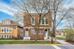 Pre-foreclosure in  CLARENCE AVE Berwyn, IL 60402
