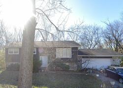 Pre-foreclosure in  W WINTHROP PL Lake Villa, IL 60046