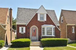 Pre-foreclosure in  N MOBILE AVE Chicago, IL 60634