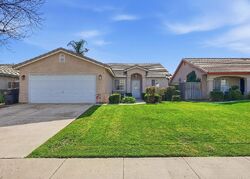 Pre-foreclosure in  BIGHORN MEADOW DR Bakersfield, CA 93308