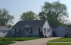 Pre-foreclosure in  11TH AVE Rock Falls, IL 61071