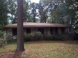 Pre-foreclosure in  COUNTRY CLUB DR Conyers, GA 30013