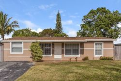 Pre-foreclosure in  NW 17TH ST Fort Lauderdale, FL 33311