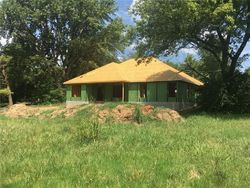 Pre-foreclosure in  HOMEWOOD PL Lowell, AR 72745