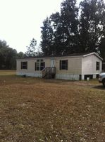 Pre-foreclosure in  NE 113TH LN Bronson, FL 32621