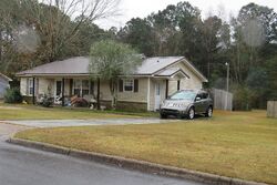 Pre-foreclosure in  VALLEY CREST DR Dothan, AL 36301