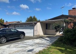 Pre-foreclosure in  84TH AVE NE Kirkland, WA 98034