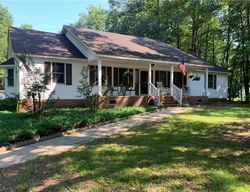 Pre-foreclosure Listing in HANGING TREE RD COURTLAND, VA 23837