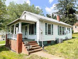 Pre-foreclosure in  1ST ST Staunton, VA 24401