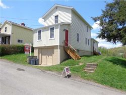Pre-foreclosure in  HICKORY ST Tarentum, PA 15084