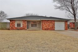 Pre-foreclosure in  W MAPLE BRANCH WAY Mustang, OK 73064