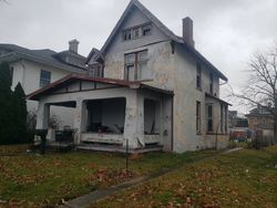 Pre-foreclosure in  E TEMPLE ST Washington Court House, OH 43160