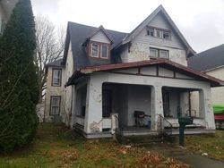 Pre-foreclosure in  E TEMPLE ST Washington Court House, OH 43160