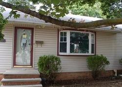 Pre-foreclosure in  TRAYMORE AVE Cleveland, OH 44144