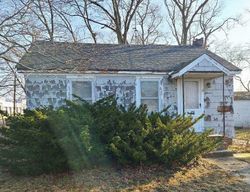 Pre-foreclosure Listing in JENNINGS PL PATCHOGUE, NY 11772