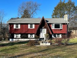 Pre-foreclosure Listing in PULLING RD LAGRANGEVILLE, NY 12540