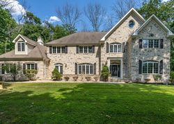 Pre-foreclosure Listing in COUNTRY OAKS RD LEBANON, NJ 08833