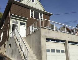 Pre-foreclosure in  RIVER RD Edgewater, NJ 07020